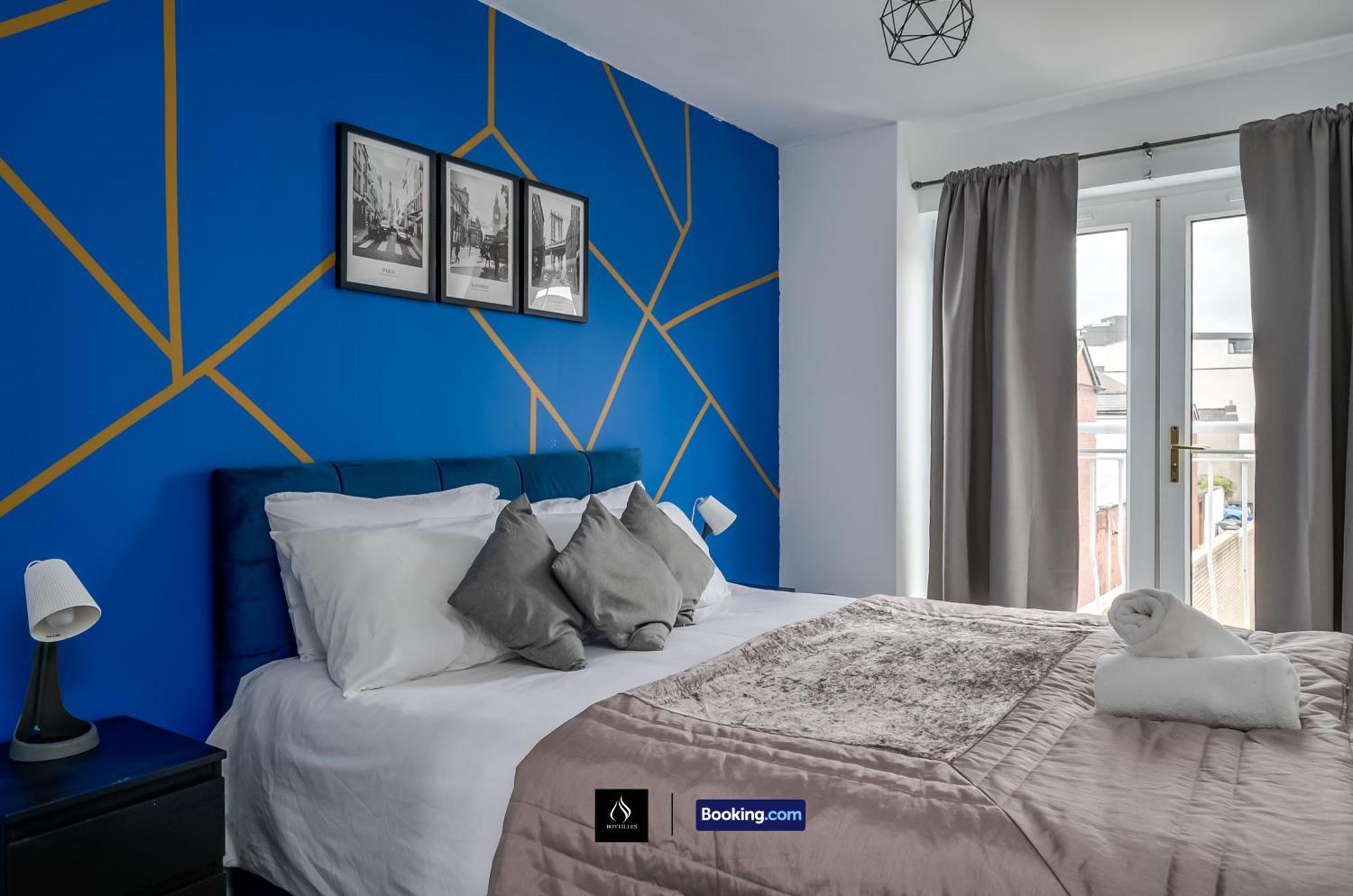 2 Bed House By Boyeilles Apartments Short Lets & Serviced Accommodation Belfast With Balcony & Free Parking Eksteriør bilde
