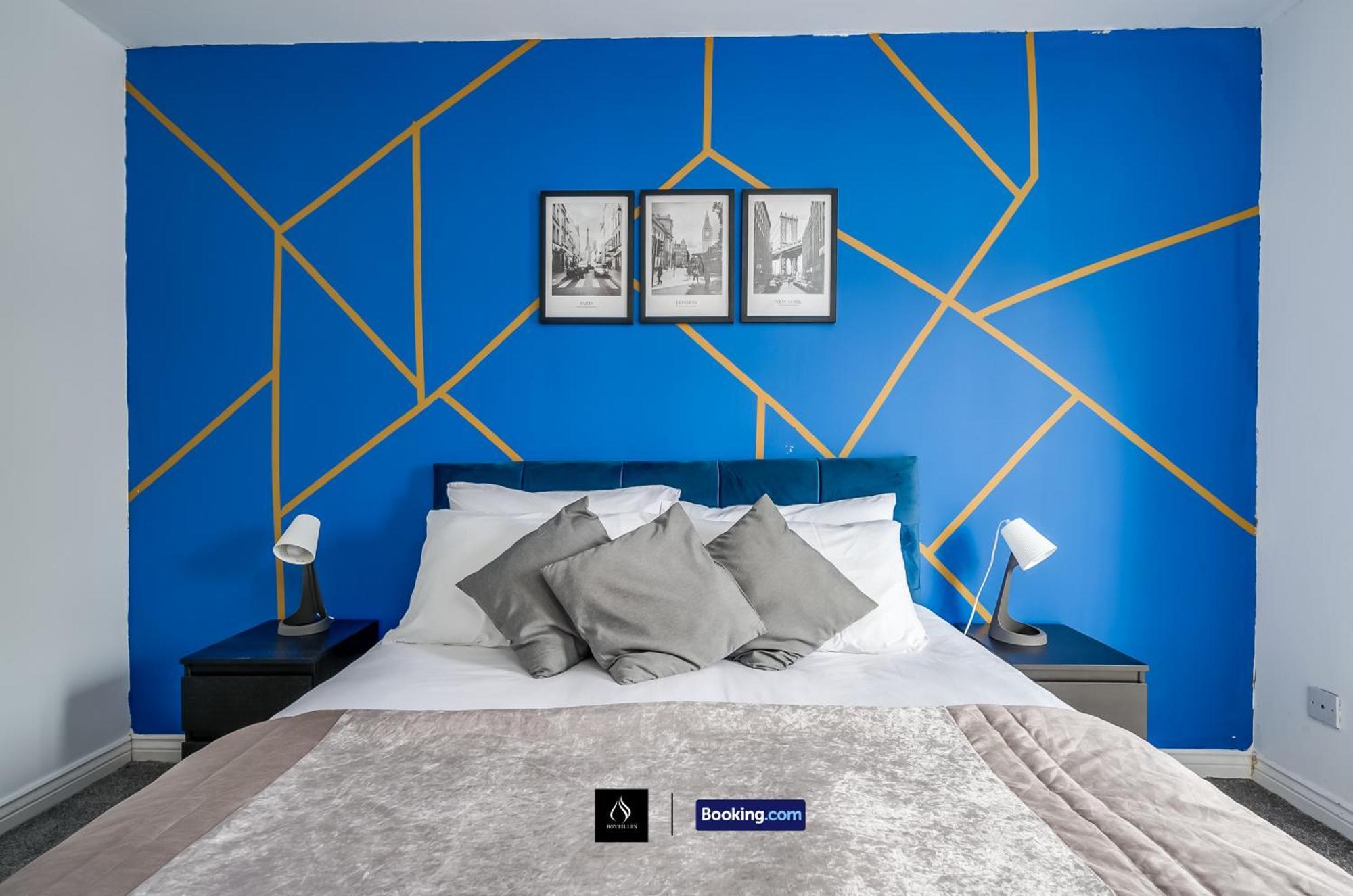 2 Bed House By Boyeilles Apartments Short Lets & Serviced Accommodation Belfast With Balcony & Free Parking Eksteriør bilde